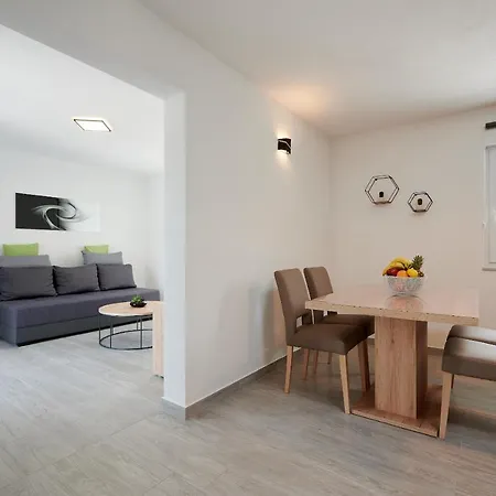 Adrian2 Apartment Trogir