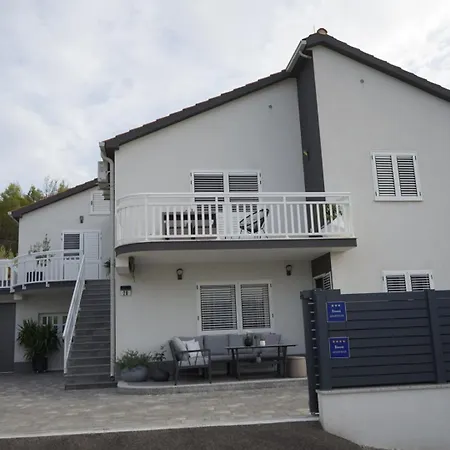 Adrian2 Appartement *