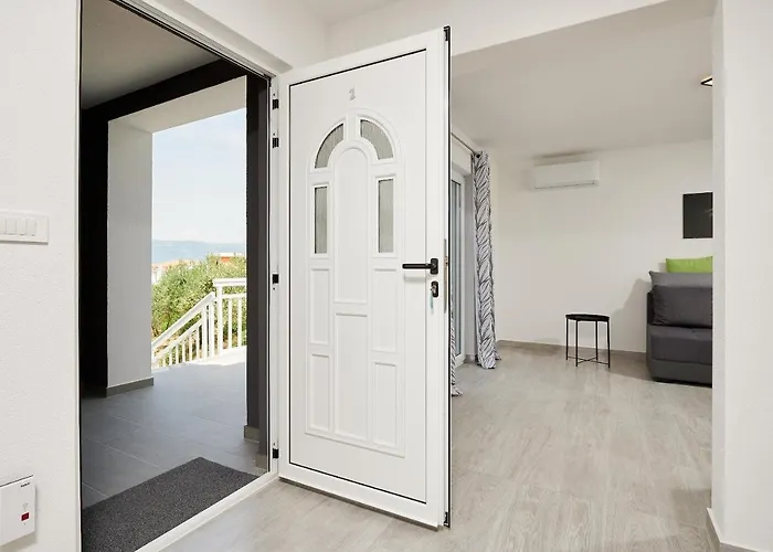 Appartement Adrian2 *