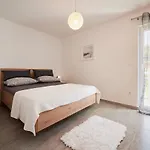 Adrian2 Apartman Trogir